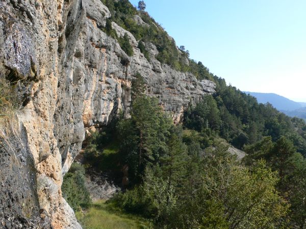 Pared del barranco d'Urdell por la que sube la ferrata 