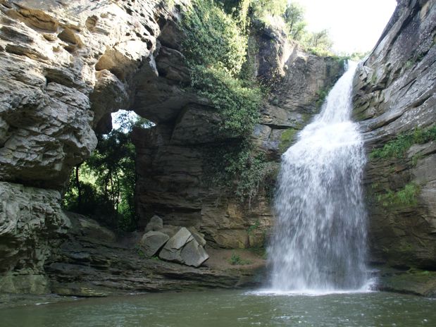 La cascada de la Roca Foradada en crecida (© Pau Toledano)